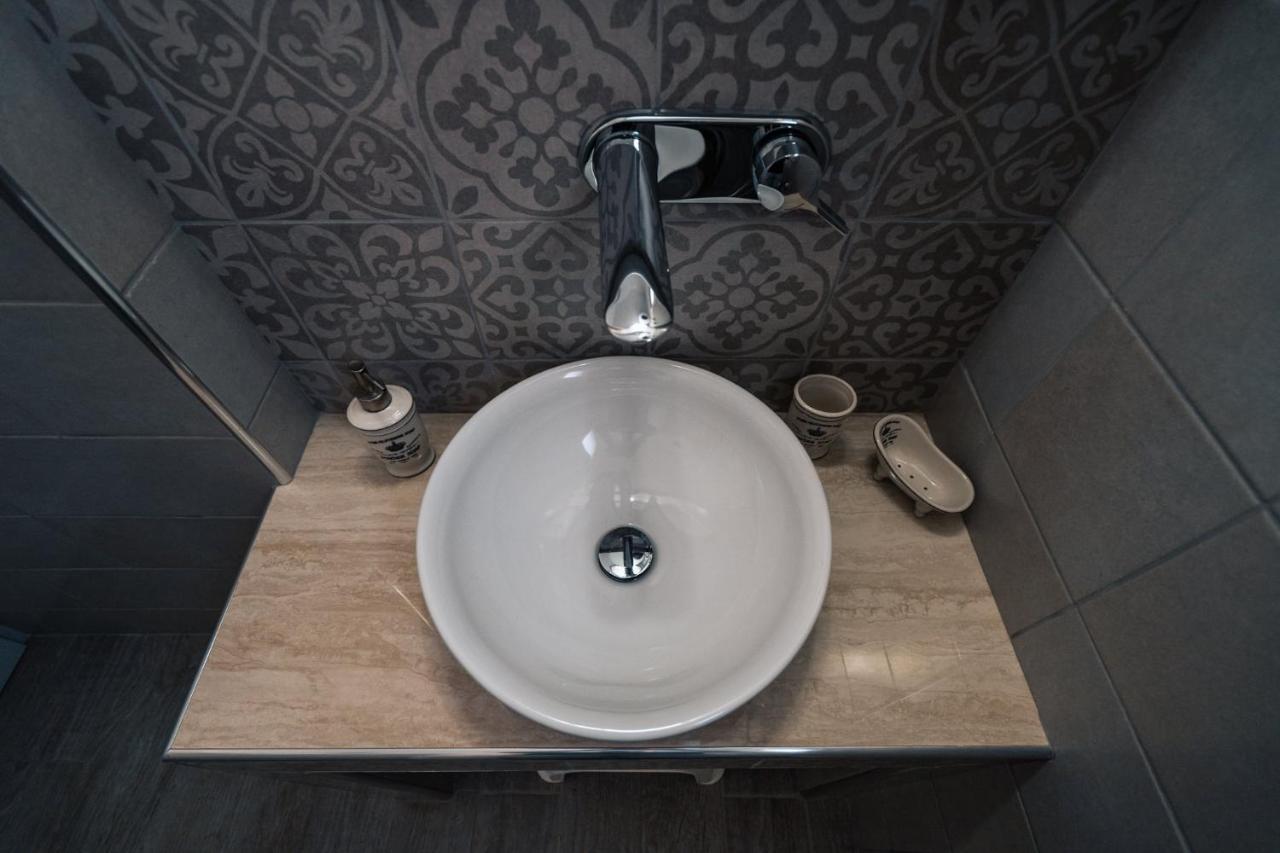 Meropi Rooms Kamares  Exterior photo